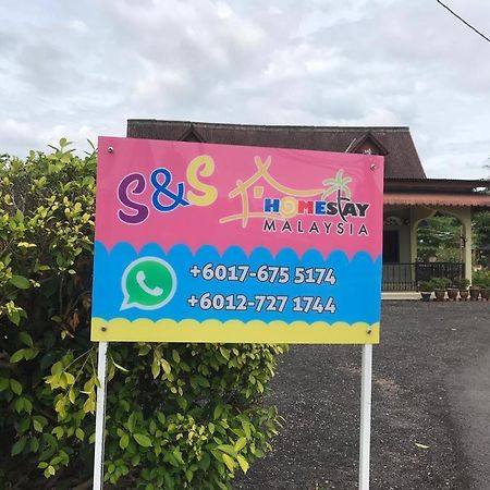 Opro S&S Homestay Pagoh Malay Only Muar Exteriör bild